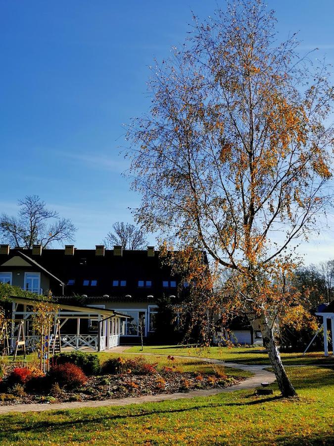 Zajazd Podzamcze Falkow Exterior photo